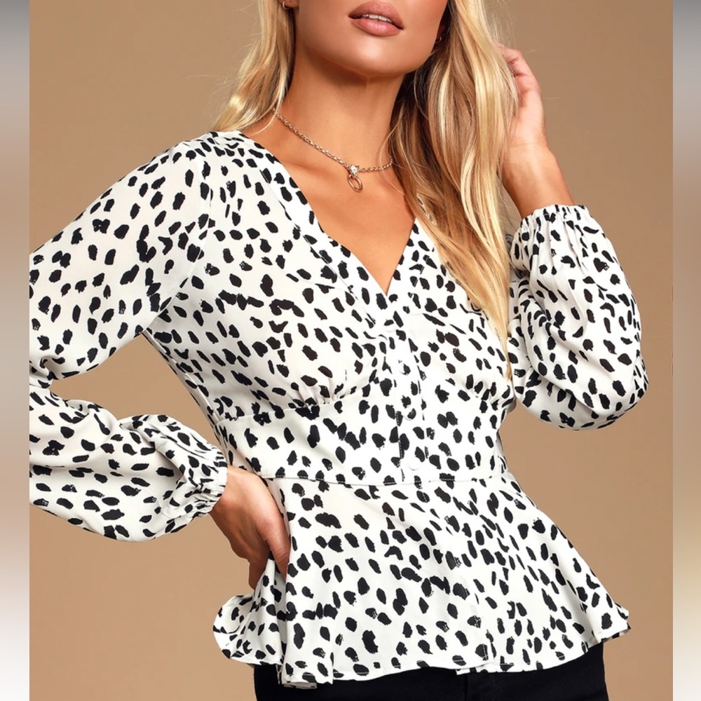 Lulu’s White & Black Leopard Print Top